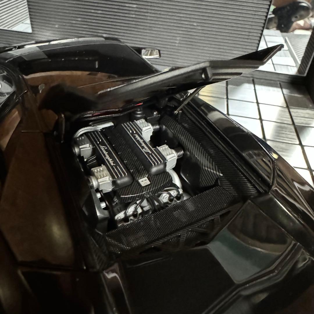 絶版未展示品 オートアート 1/18 ランボルギーニ レヴェントン ブラック