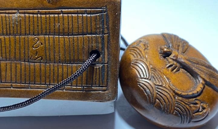 印籠 柘植 トンボの彫刻宝石箱 黄楊繊細彫刻 木製