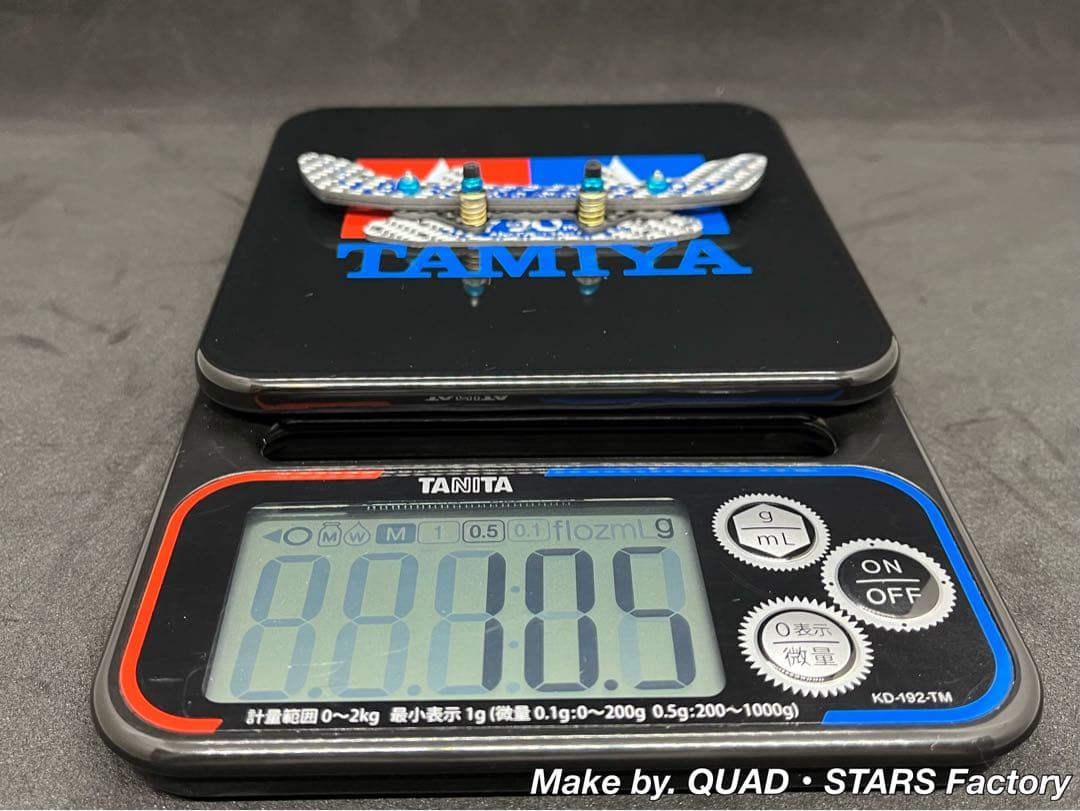 ミニ四駆パーツ】2軸ATリジットバンパー 30周年／シルバー 3mm厚