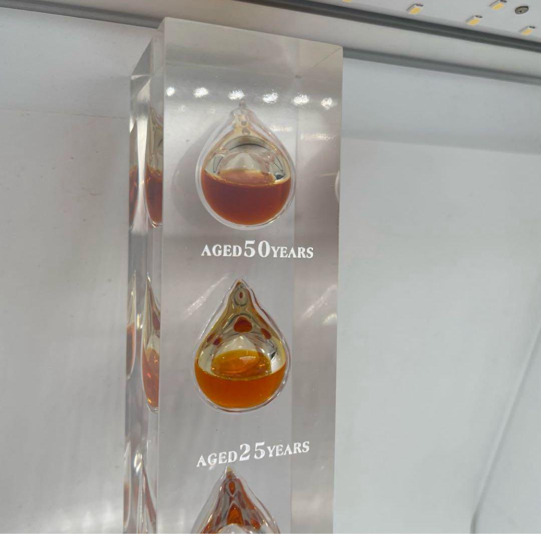 サントリー山崎の液色の熟成年度を表現ディスプレイ ブランド