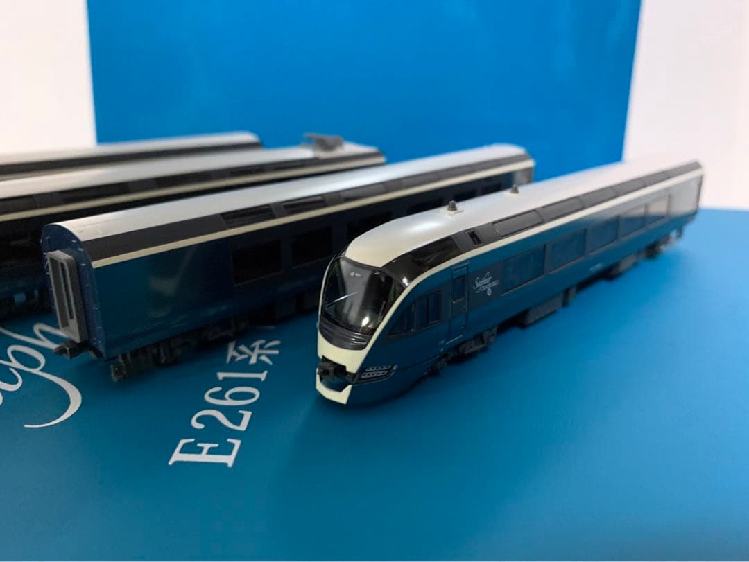 KATO 10-1662 E261系「サフィール踊り子」室内灯付き8両セット KATO E261系