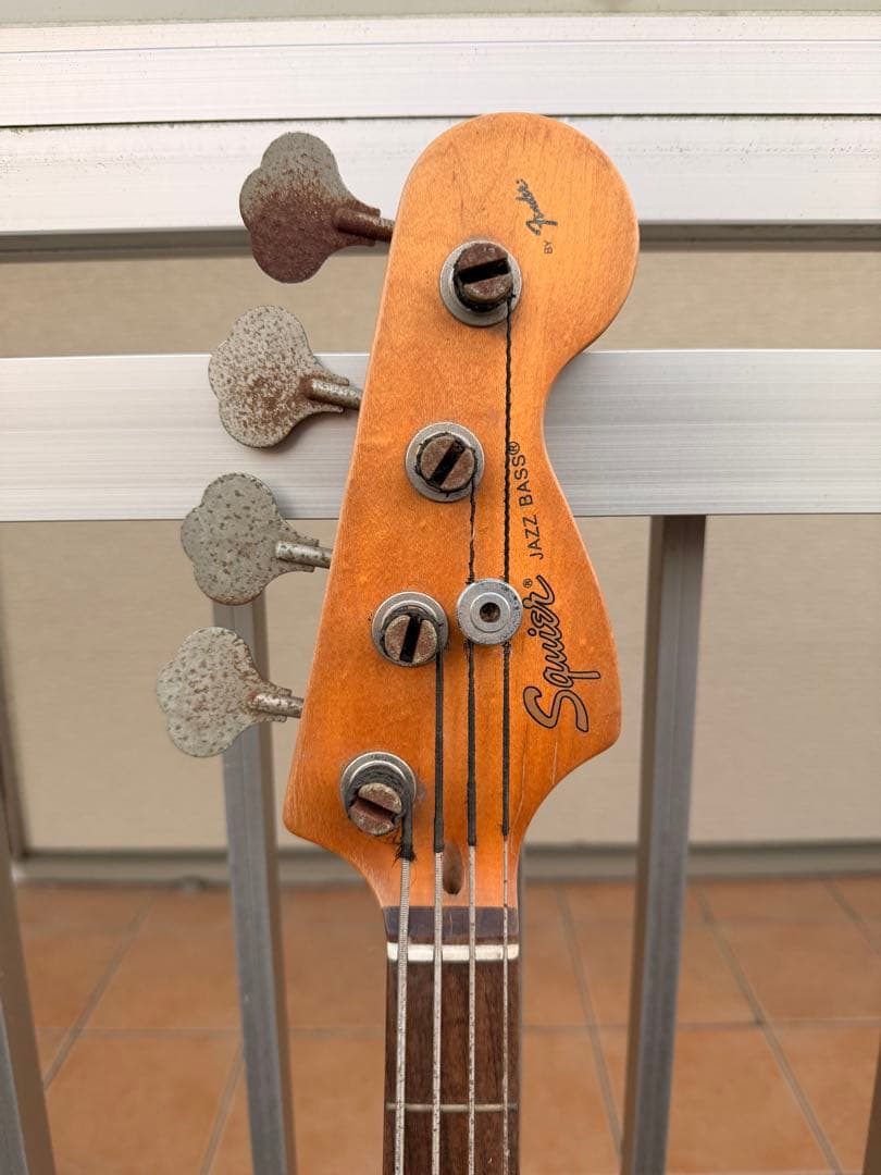 専用（ジャンク）Squier Jazz Bass by fender 専用（ジャンク）Squier Jazz Bass by fender 1984 Fender/Squier Jazz