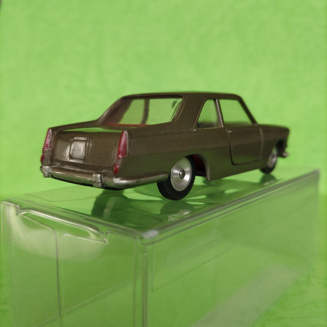 ランチア　フラミニア　　ソリド