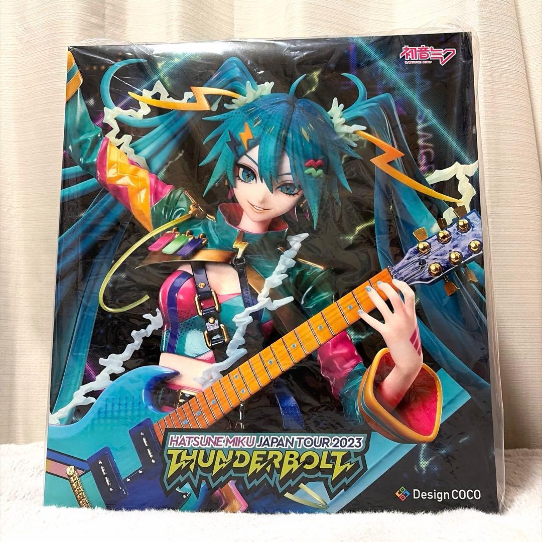 新品未開封 初音ミク THUNDERBOLT 1/7スケールフィギュア - メルカリ