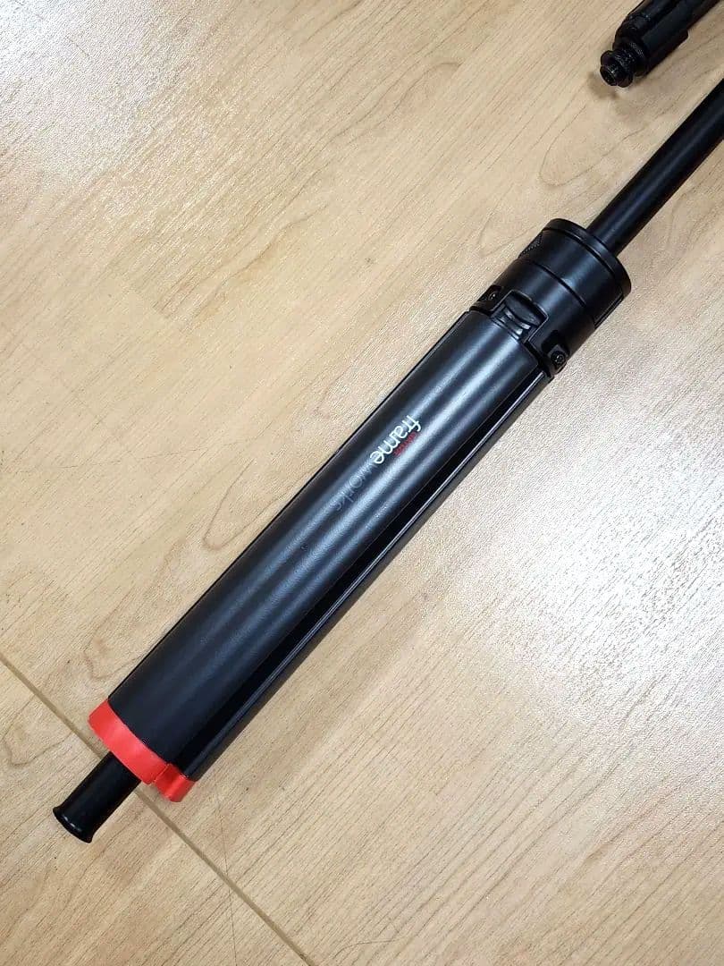 gator マイクスタンド 三脚式 黒と赤