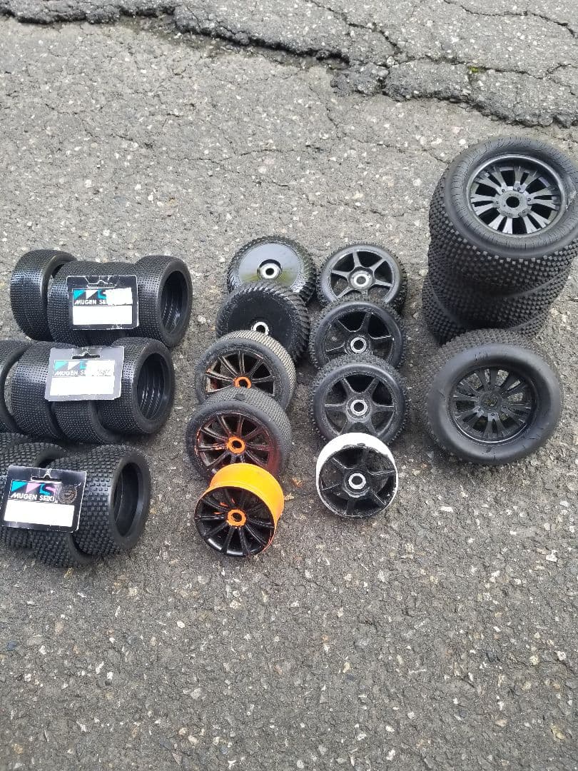 最終値下げ！ 1/8エンジンラジコン