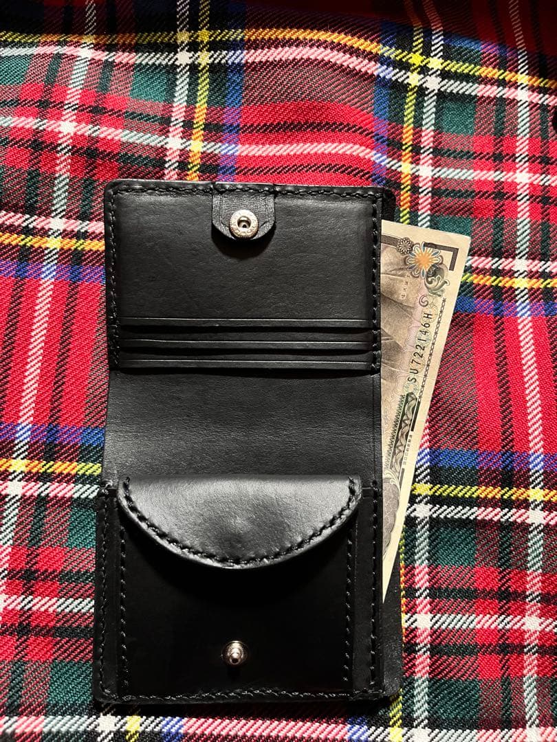 コンパクトウォレット キャットアイスタッズ