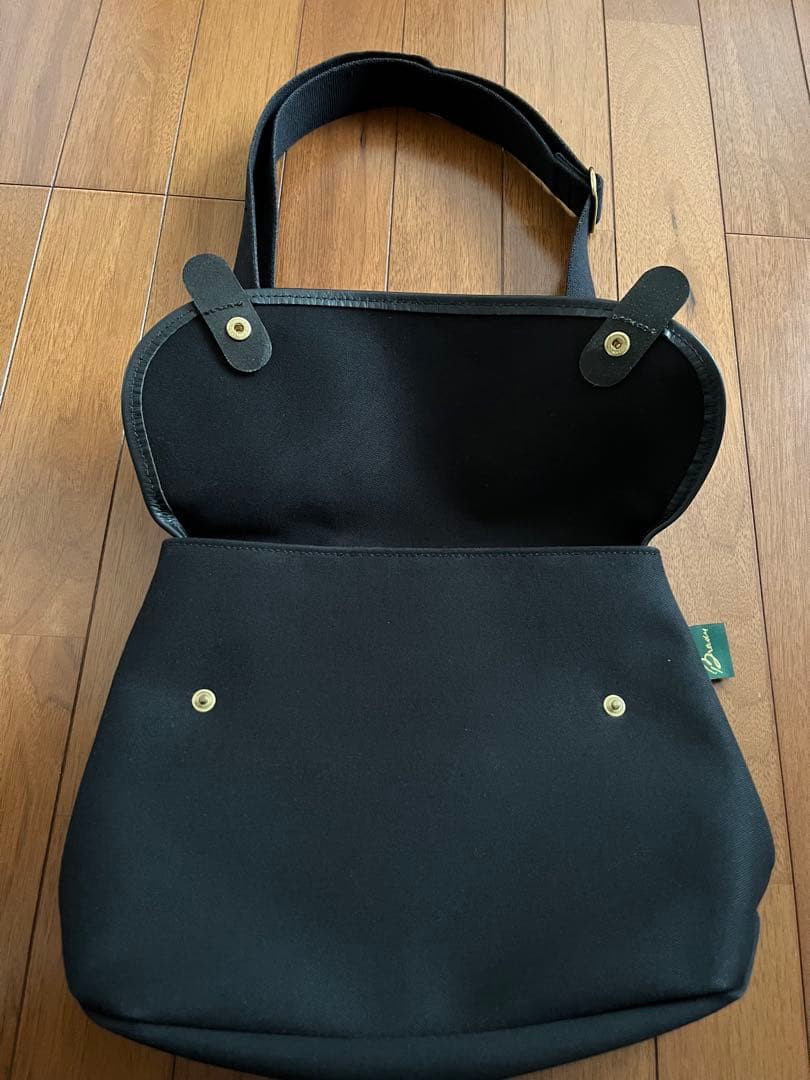 Brady ブレディAvon エイボン ショルダーバッグ