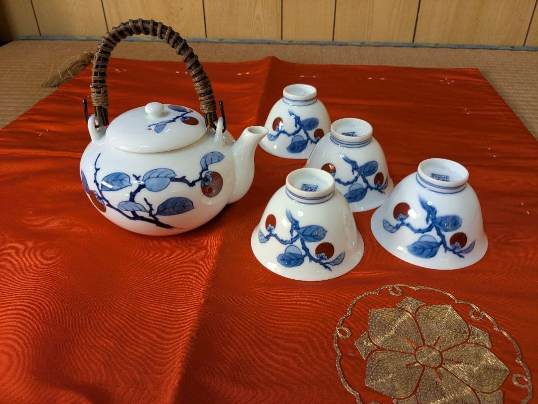 柿右衛門様式急須、湯呑み4客セット、渦福銘！ - メルカリ