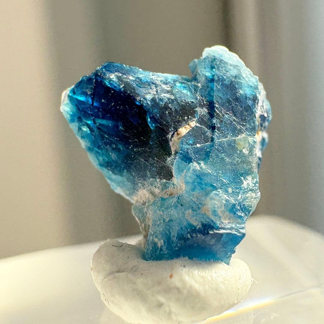 レア ジンバブエ産 ユークレース 原石 鉱物 標本 - メルカリ