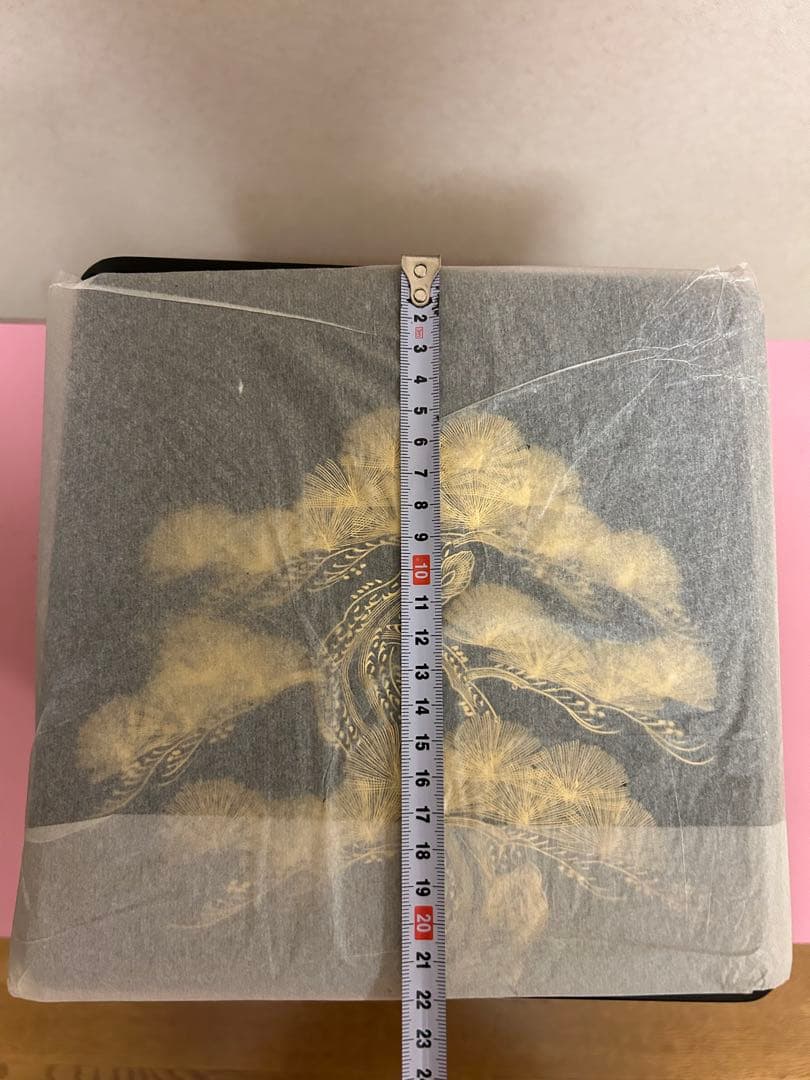 未使用 木製漆塗 4段 七五重箱 続き柄 老松 沈金 木箱付き