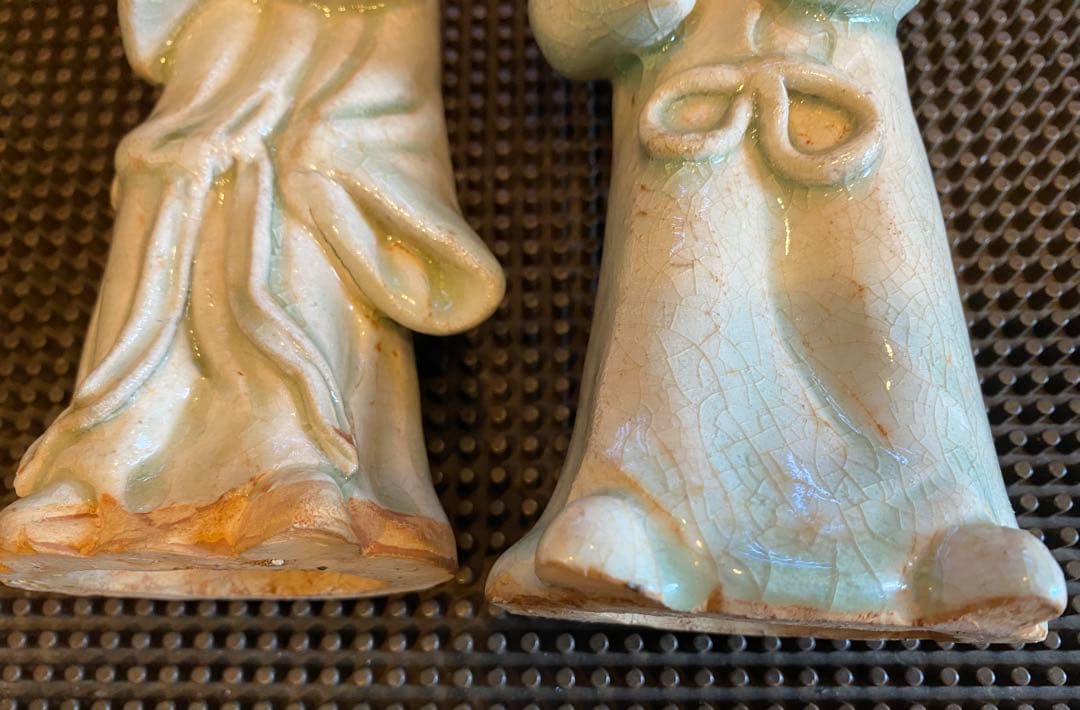 中国 青磁人物像ペア・鑑賞ケース付 ・ヴィンテージ レア ・中国 台湾茶器