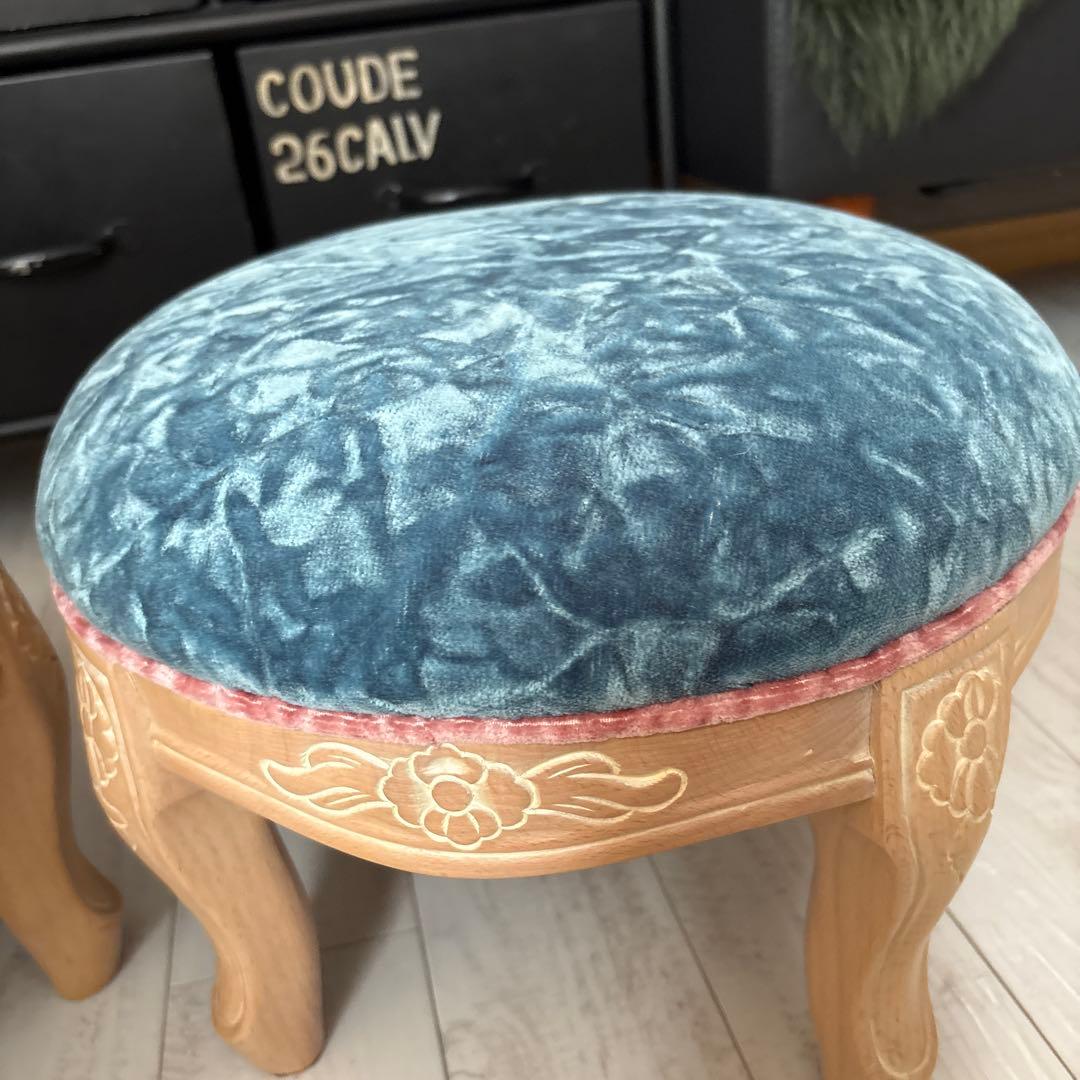 フットスツール　色褪せなし　美品　ベルベット　2脚セット　アフタヌーンティー