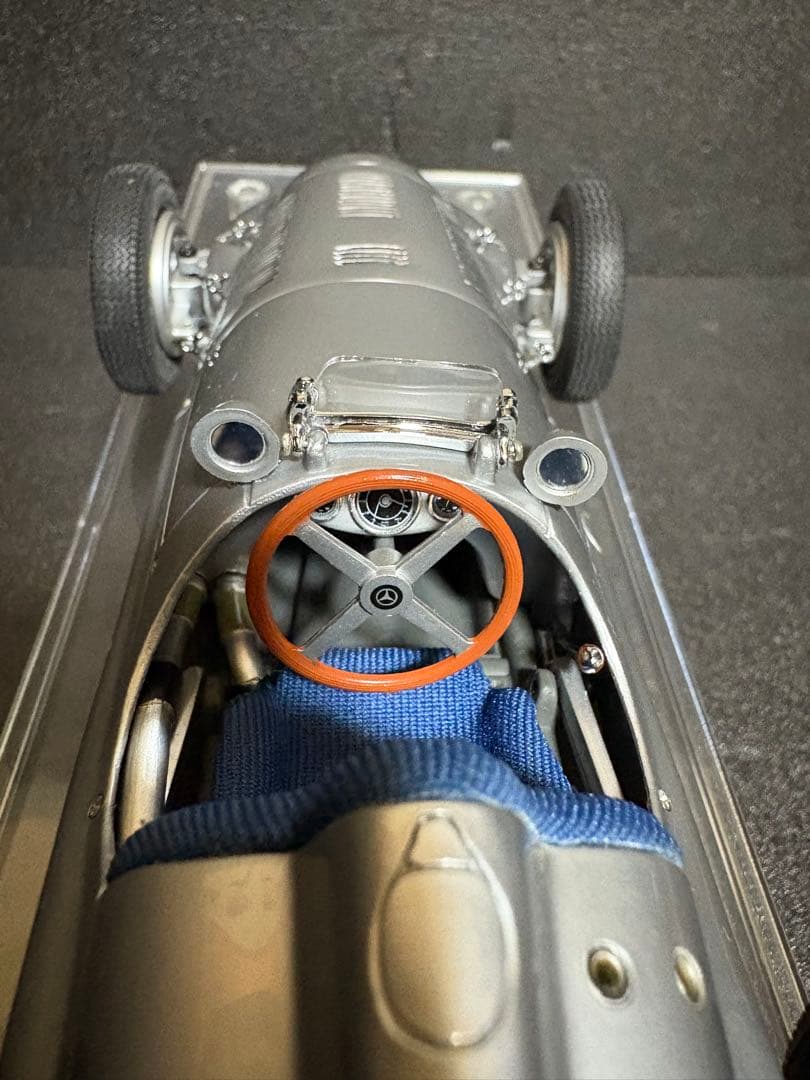 CMC 1/18 メルセデス・ベンツ W165 1939