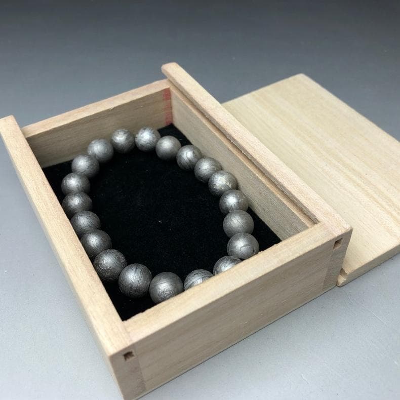 ア*ジ様 隕石 鉄隕石 アルタイ隕石 ブレスレット 玉直径10mm 重さ約