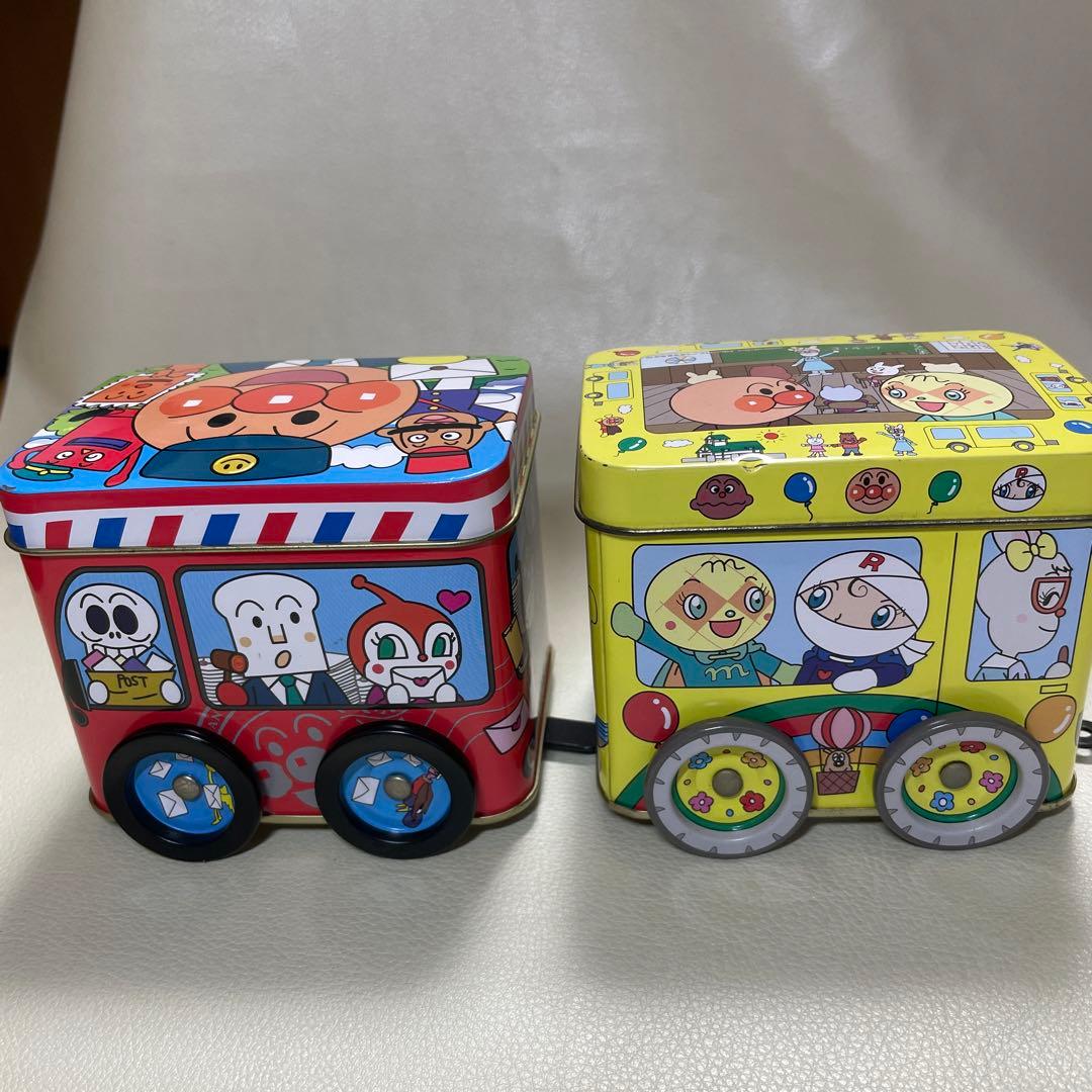 不二家 アンパンマンたのしいのりもの缶 2種 - メルカリ