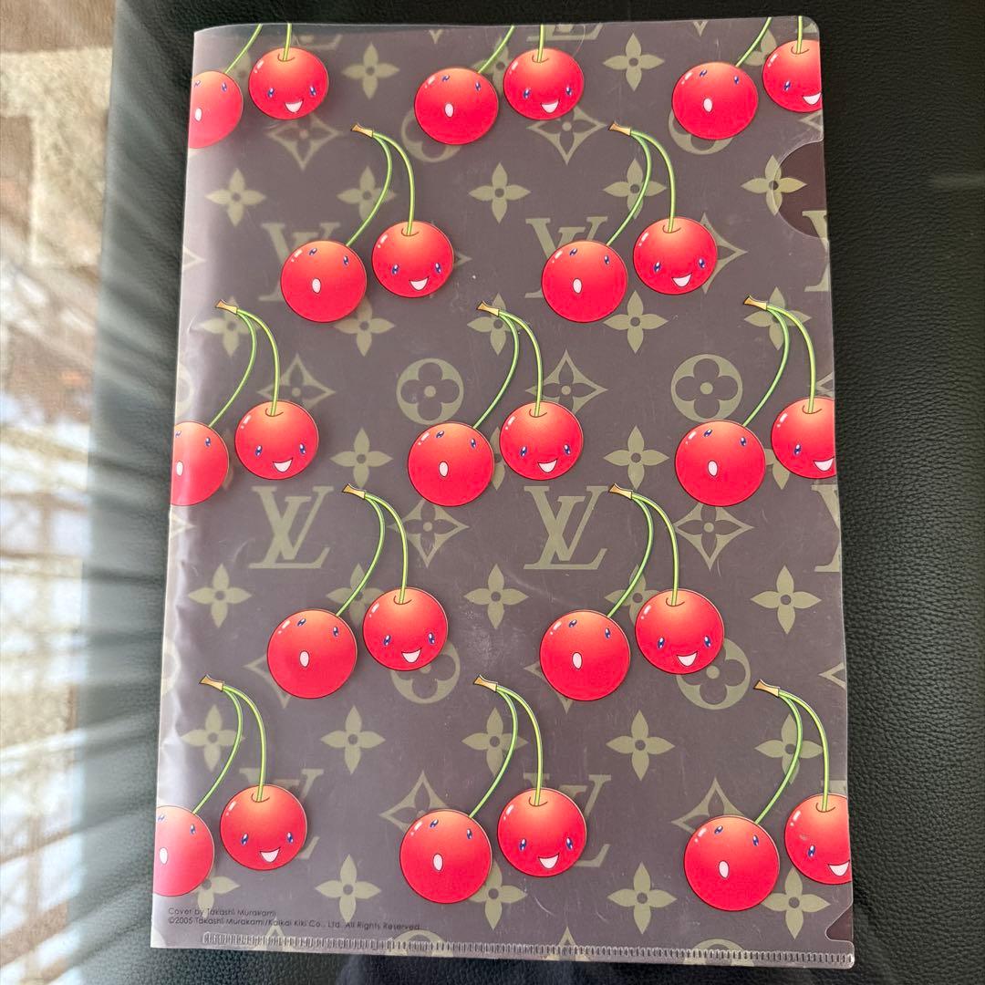 LV チェリー柄 村上隆コラボクリアファイルssサイズ - メルカリ