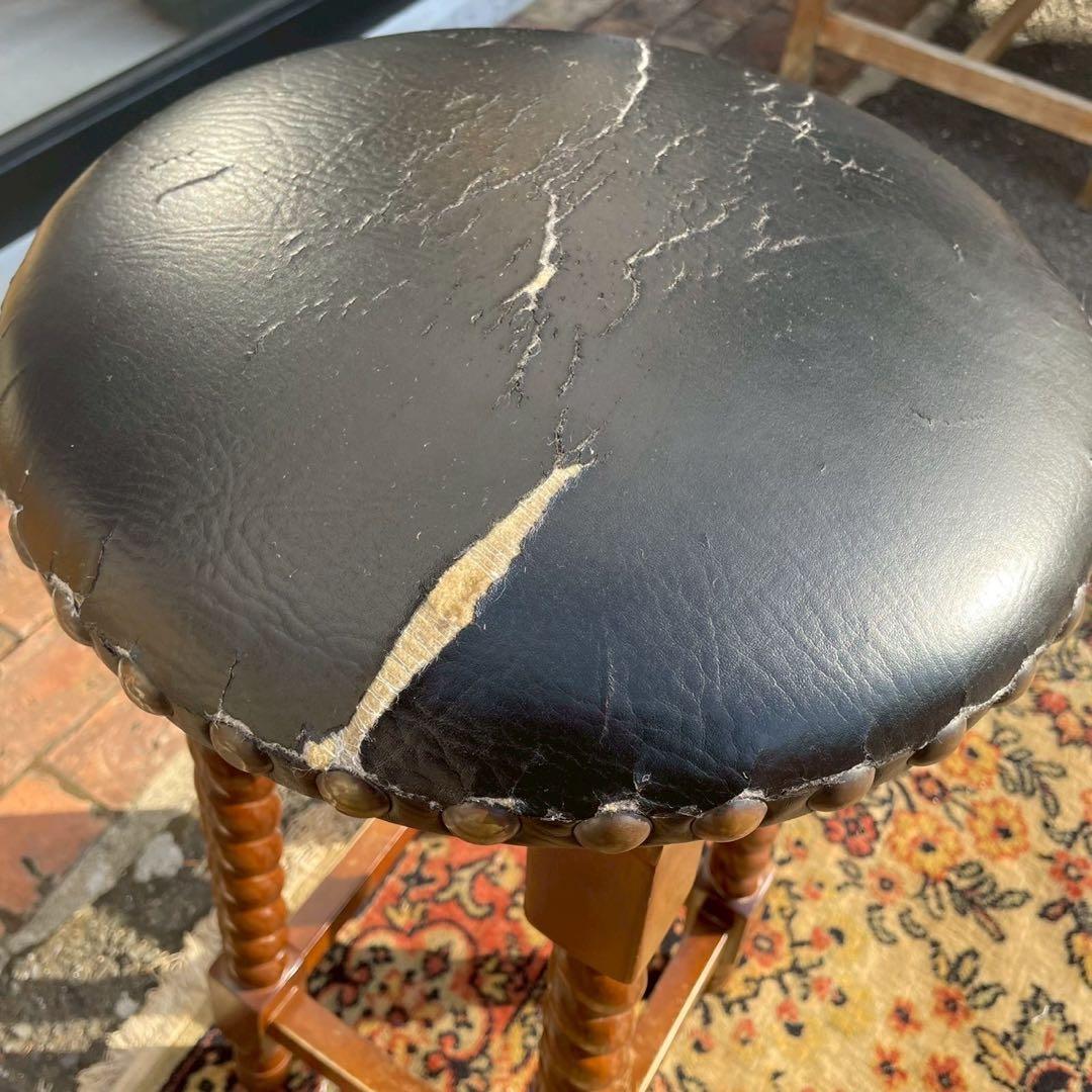 バースツール　回転式　木製　レトロ　黒　イタリア製　ツイストレッグ