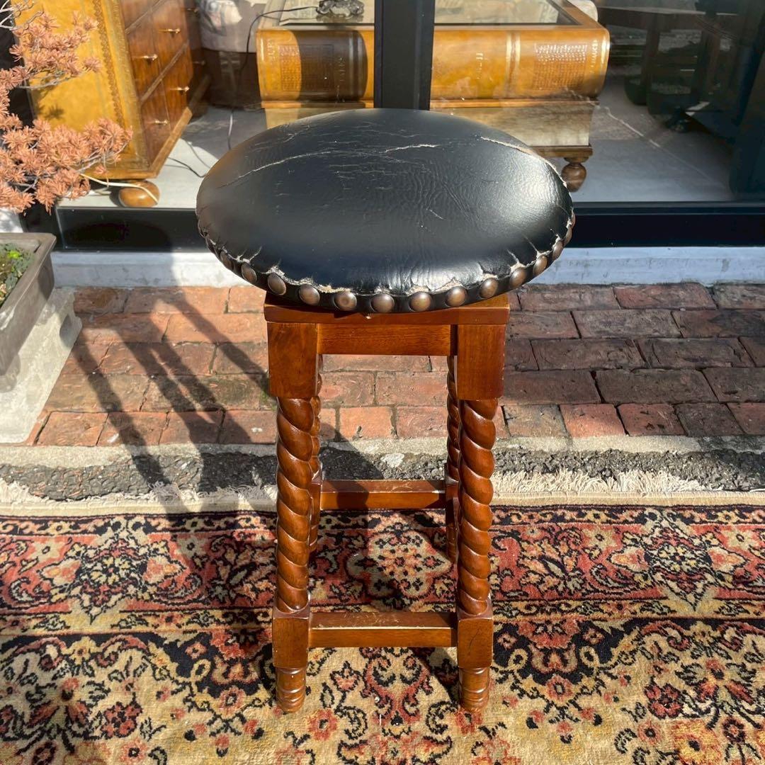 バースツール　回転式　木製　レトロ　黒　イタリア製　ツイストレッグ