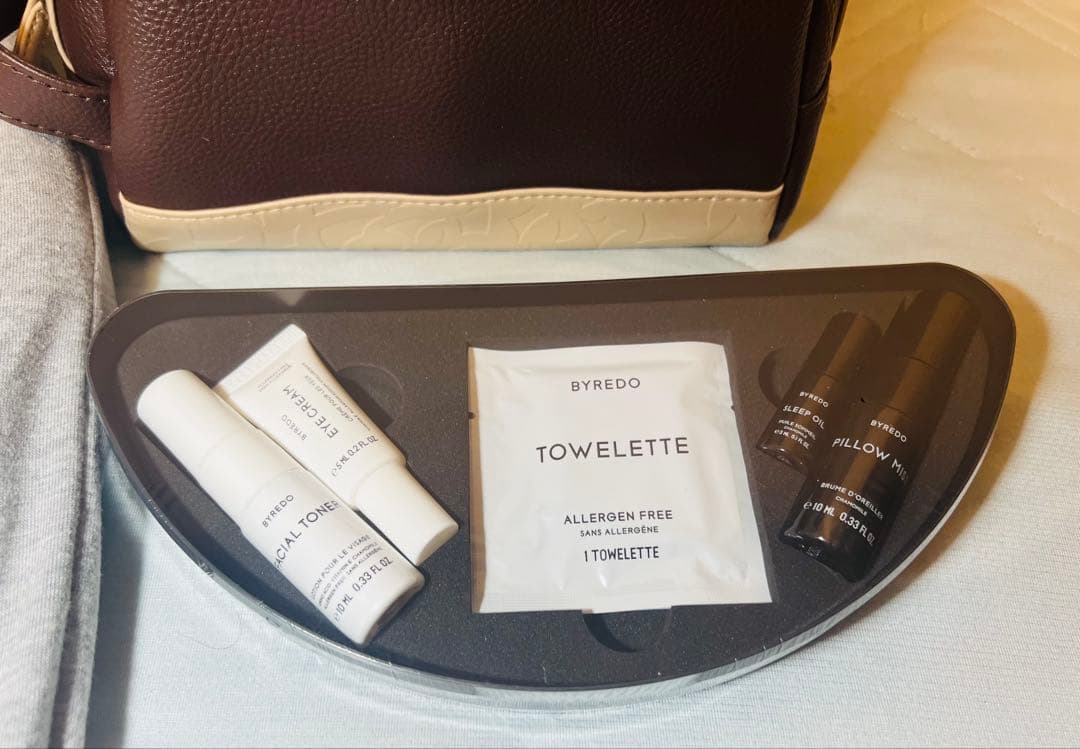 エミレーツ航空 ファーストクラス ブルガリ アメニティポーチ 女性用