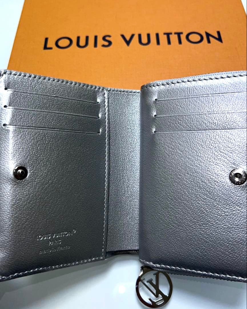 日本限定♪コンパクト【Louis Vuitton】ポルトフォイユ ルー財布