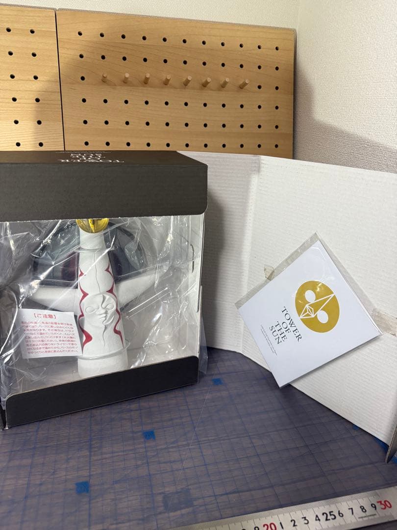 太陽の塔 1/350 ソフトビニール製塗装済完成モデル