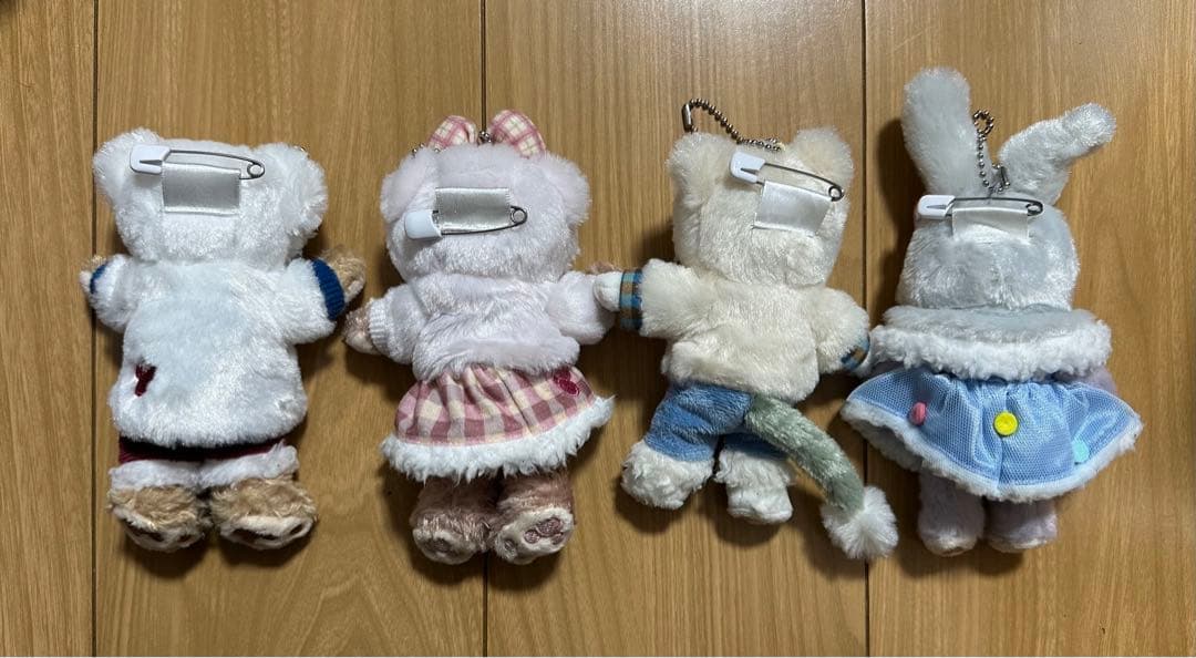 ダッフィーフレンズ2019ウィンターホリデー ぬいぐるみバッジ セット