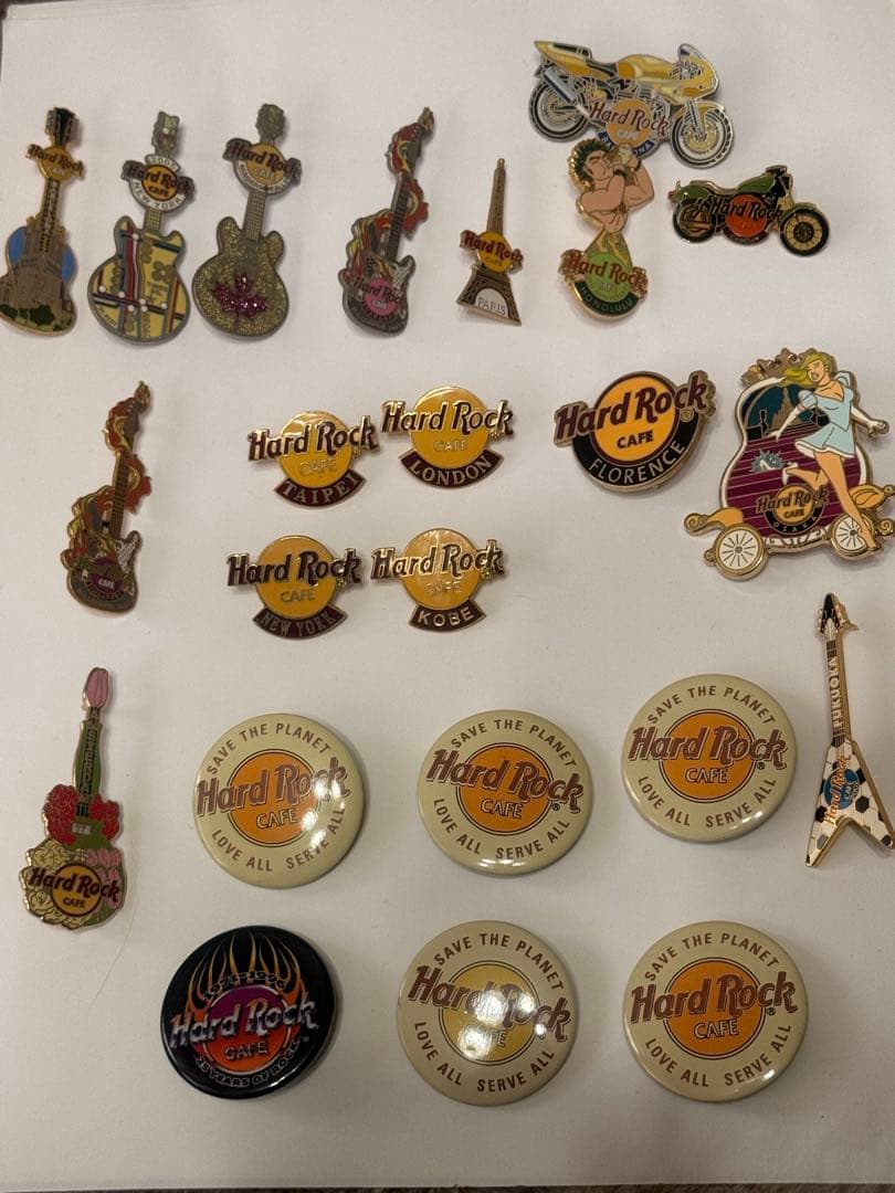 レア】ハードロックカフェ ピンバッジ 49個セット Hard Rock CAFE