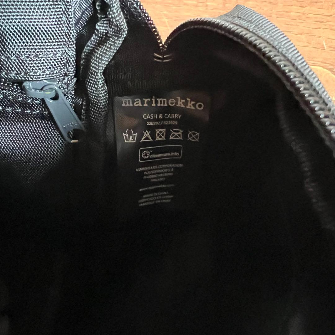 marimekkoマリメッコ Cash&Carryショルダーバッグ サコッシュ
