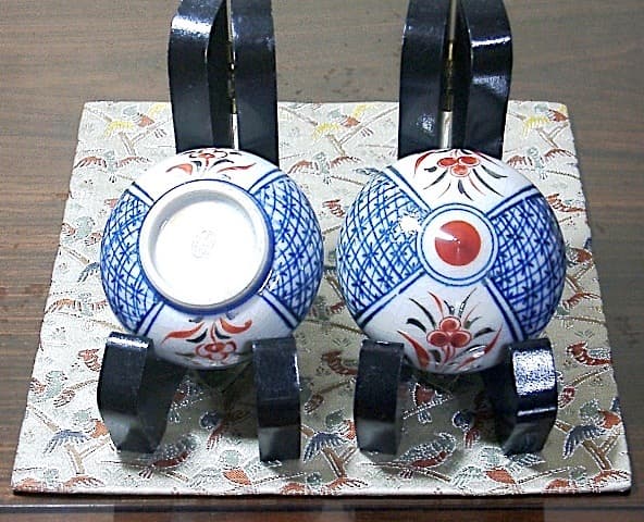 京焼・清水焼 伊東陶山(二代)作 赤絵 宝珠香合 共箱 無傷 保証。