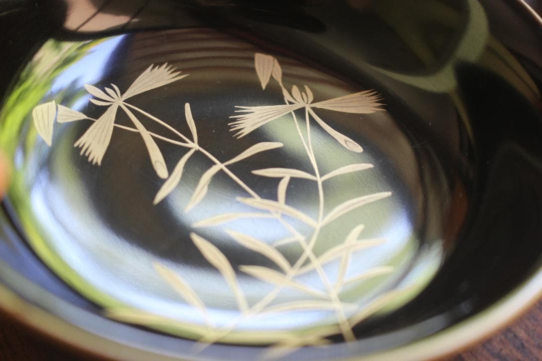 小傷有！時代金縁黒漆に優美な草花蒔絵の映える小皿7点（検輪島塗蒔絵皿菓子皿