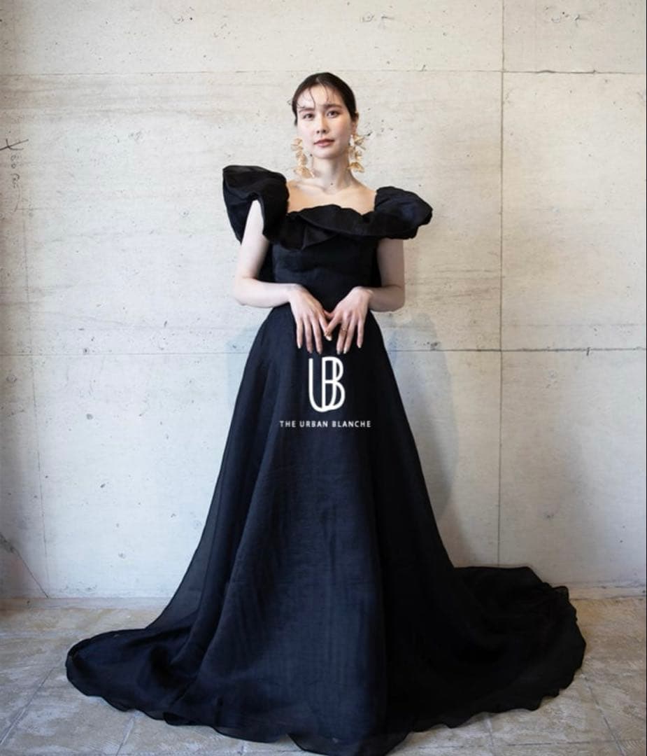 【クリーニング済・専用バッグ付き】THE URBAN BLANCHE ドレス