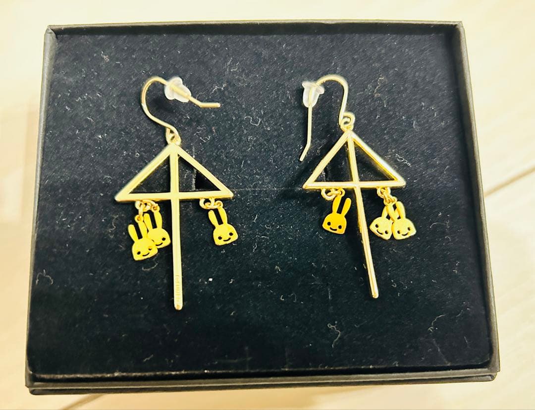 未使用】CUNE やじるしぷらぷらピアス 2P