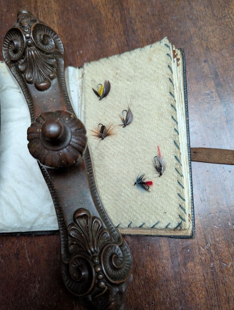 イギリスアンティーク 18世紀 毛針ノート 革装フライ手帳 英国