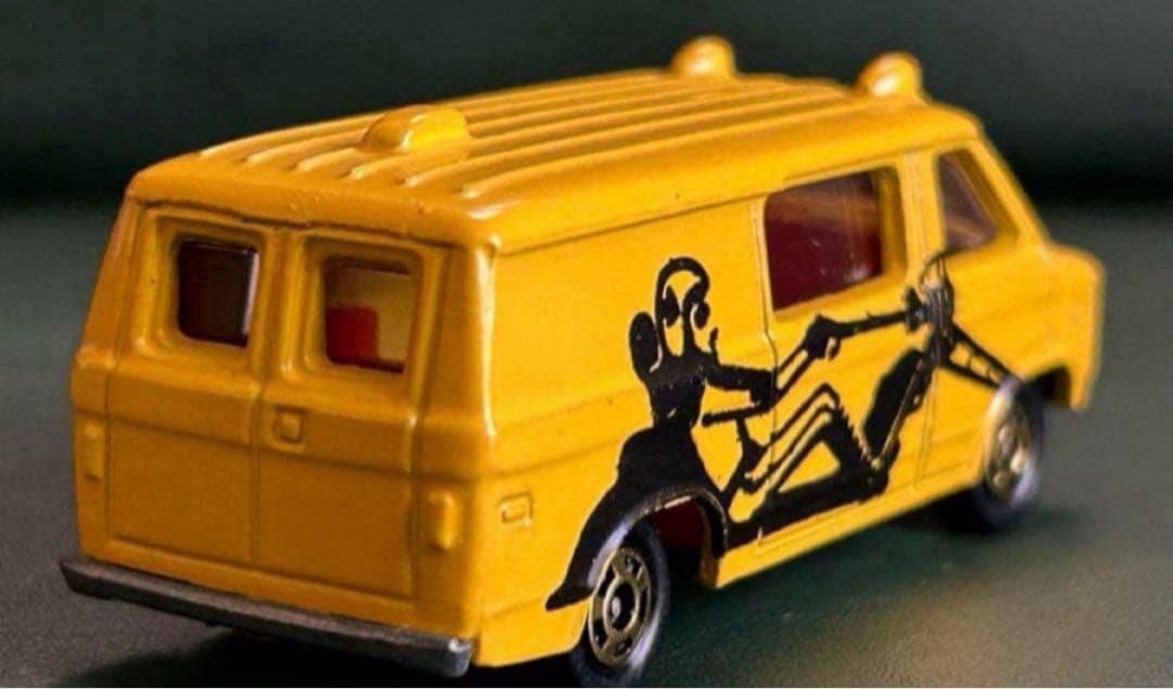 トミカ シボレー シェビーバン