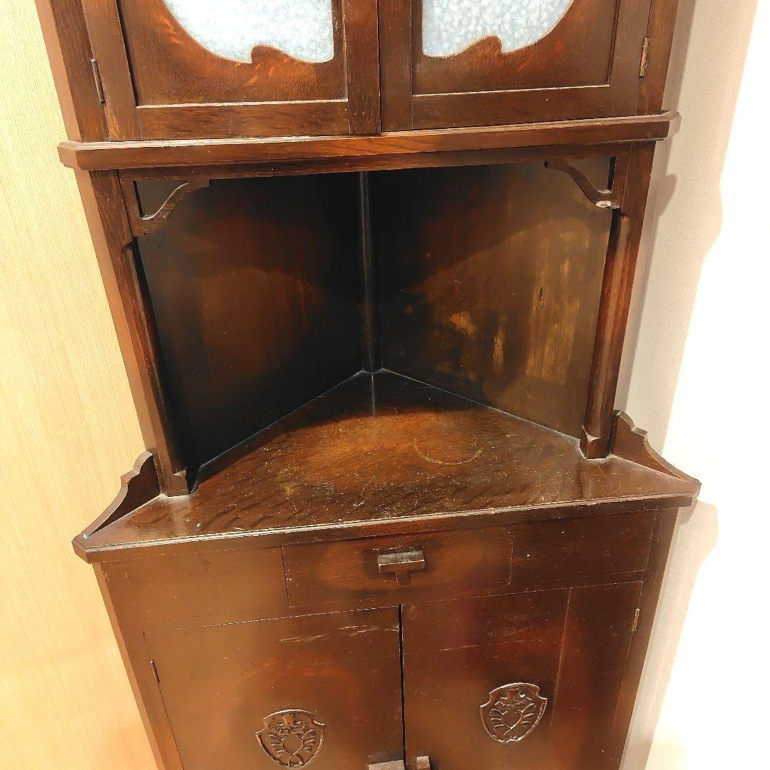 木製コーナーキャビネット ガラス扉付き