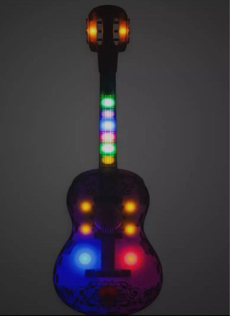 USディズニーストア公式 リメンバーミー ココ ライト＆サウンド ミゲルのギター