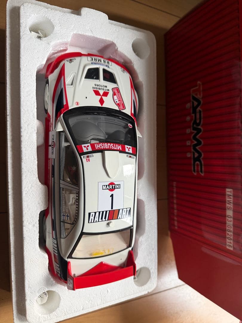 三菱　Lancer Evolution V Ralliart 1/18