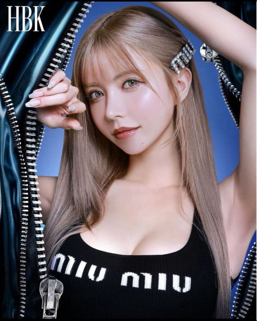 miu miu ブラック タンクトップ