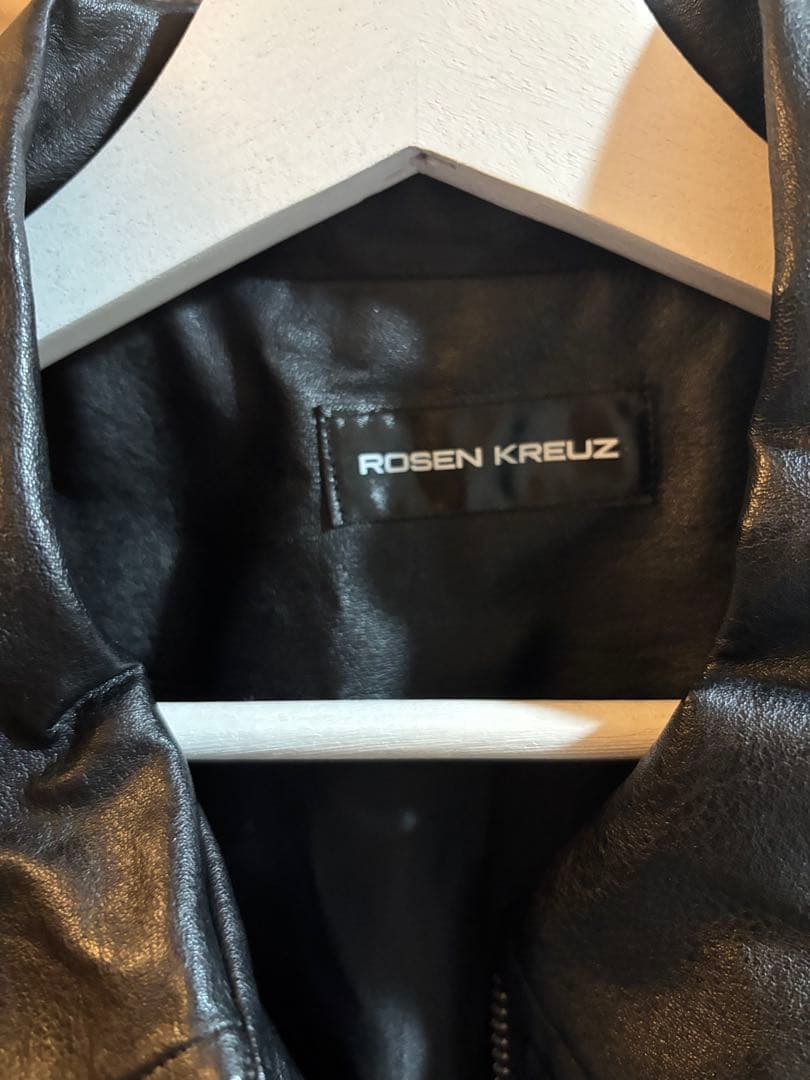 ROSENKREUZ ブラックレザーシングルライダース メンズ