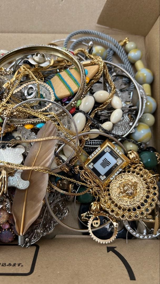W*E様 アクセサリー まとめ売り イミテーション ジャンク品 ③