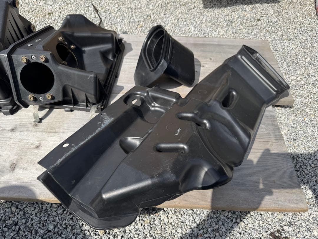 BNR34 純正 エアークリーナーボックス - メルカリ