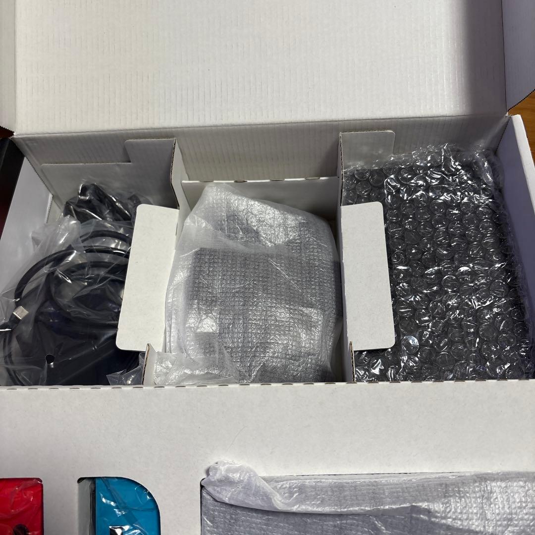 Y*a様 Nintendo Switch ネオンブルー/ネオンオレンジ 本体