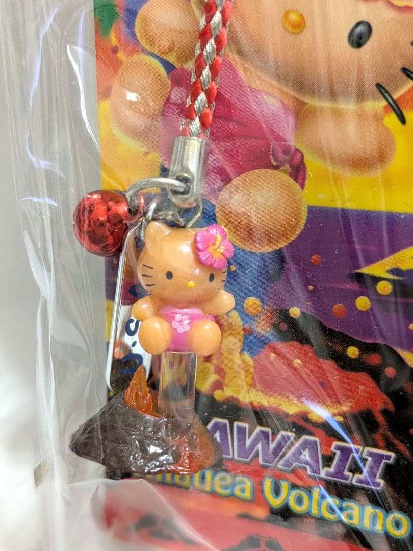 日焼けハローキティ ハワイ　キラウエア火山　根付　2012　未開封