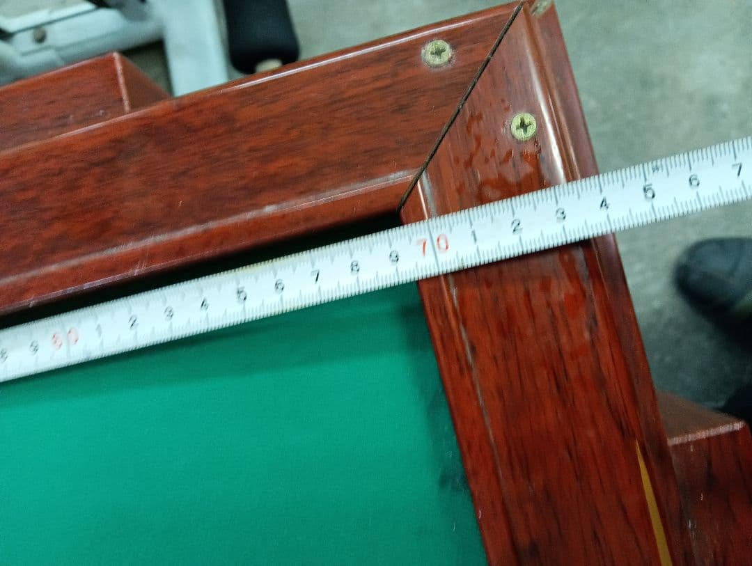 麻雀の台 全自動の麻雀台ですが壊れたので 上にマット