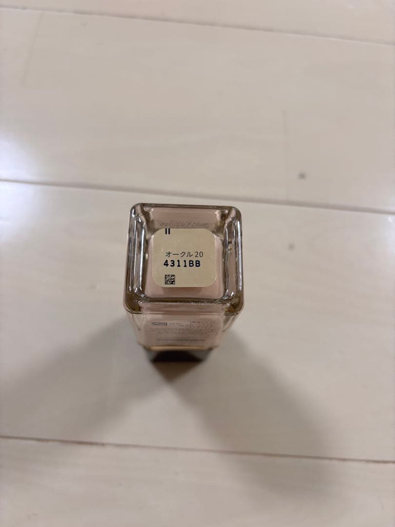 ♡　クレ・ド・ポー・ボーテ タンフリュイドエクラ ナチュレル