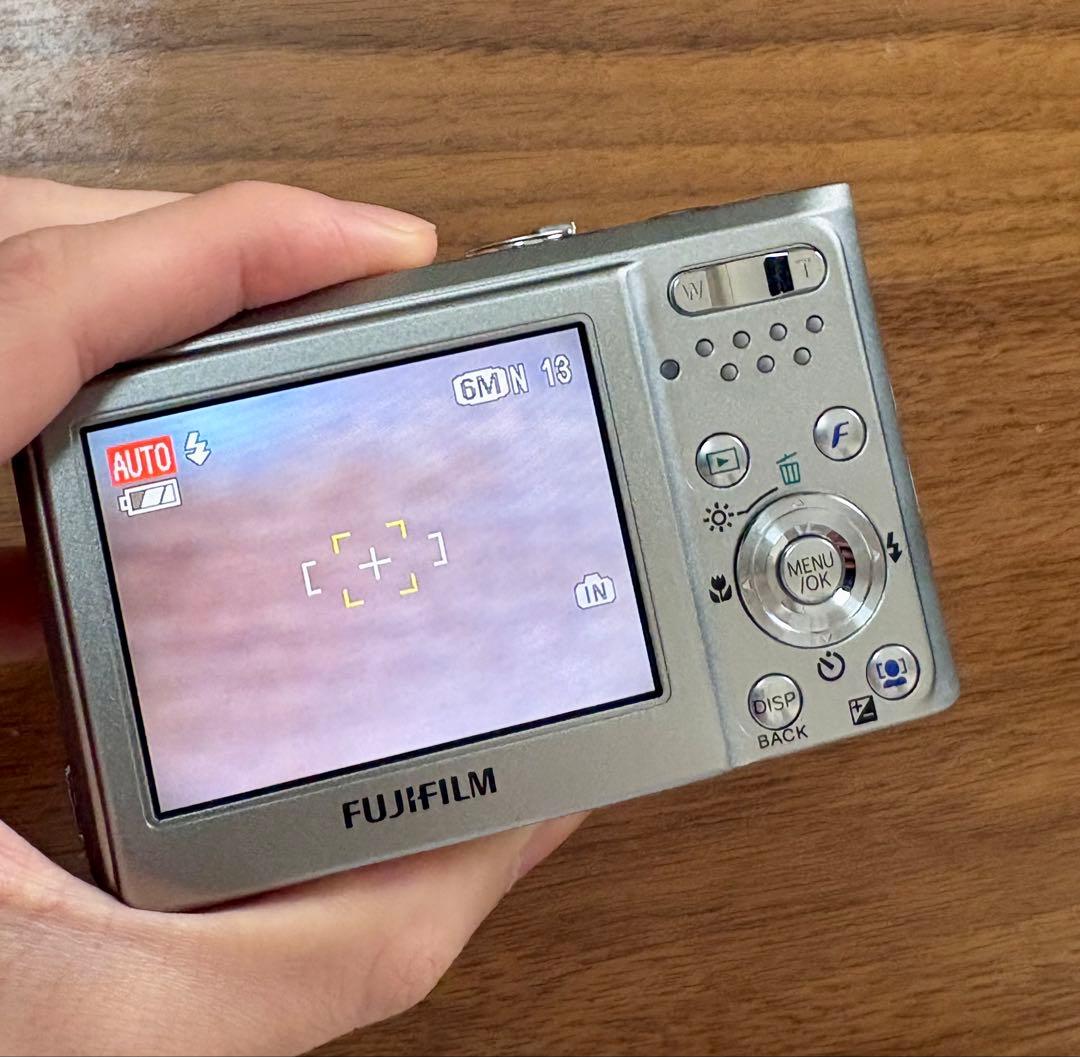 FUJIFILM 富士フイルム FinePix F31fd 動作確認済 美品 カメラ