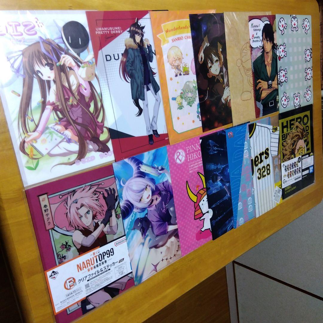 アニメノンジャンル美少女系など　Ａ−４クリアファイル まとめ売リ大量２５０枚