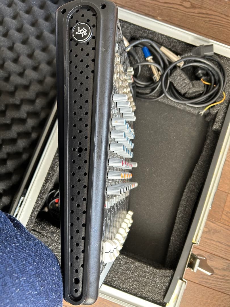 Mackie ProFX8 アナログミキサー ミキサーケース付き