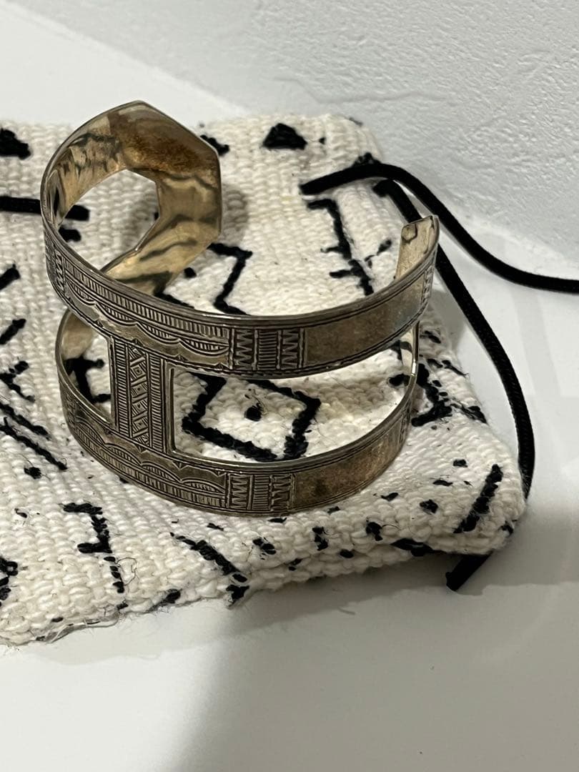 トゥアレグ　ジュエリー　シルバー　H型